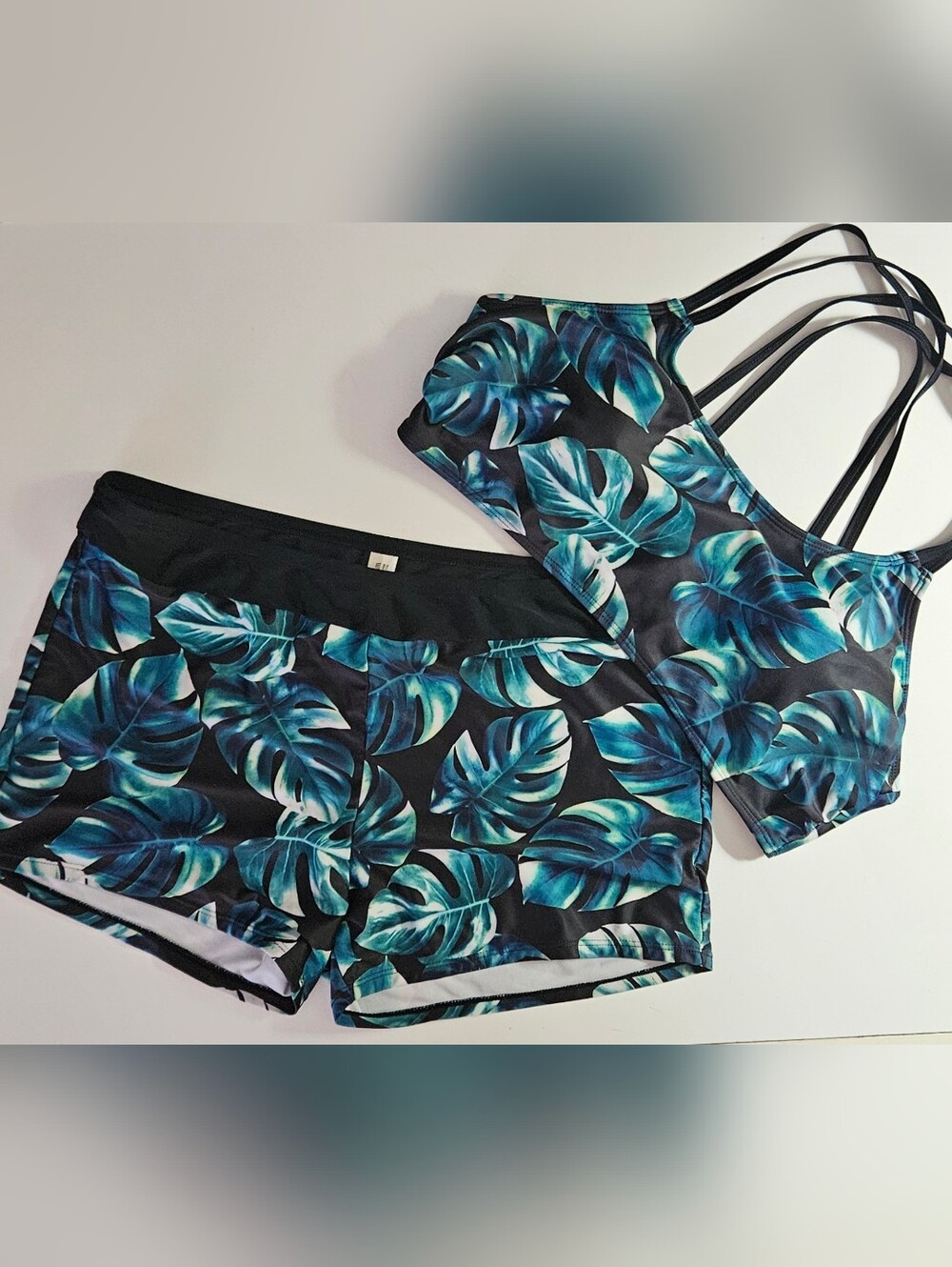 Island Leaf Print 2-Piece Swimsuit